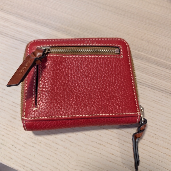 Dooney & Bourke Wallet Red Pebbled Leather Zip Around Small - Picture 2 of 5